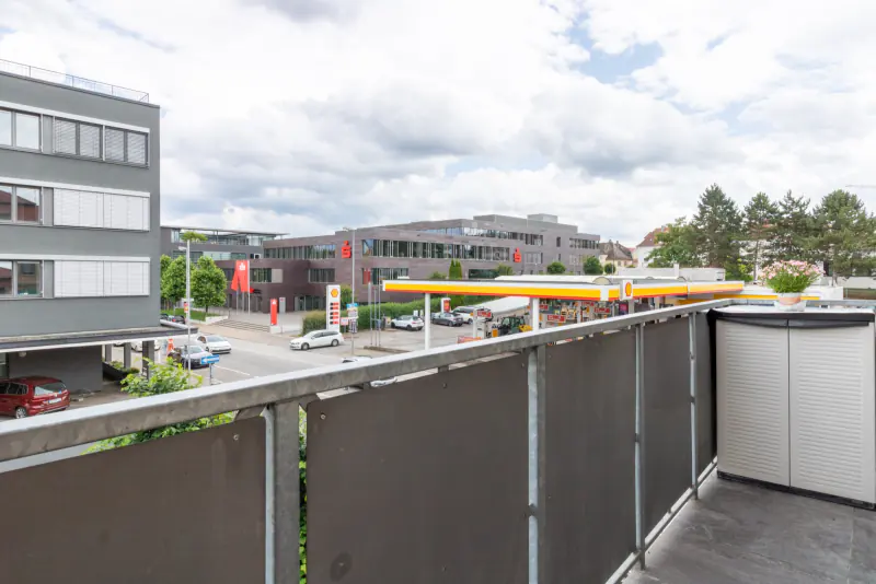 Balkon der Wohnung im ersten Stock