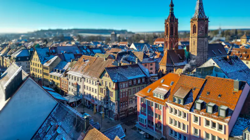 Luftbild der Villinger Altstadt mit dem Münster
